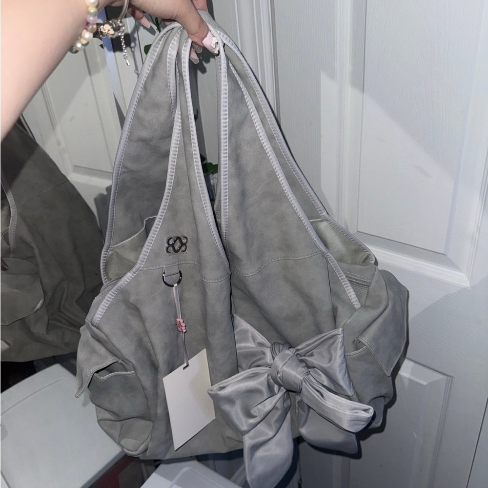 Siweol107 Bow Shoulder Bag (Nubuck Light Gray) - Picture 2 of 3